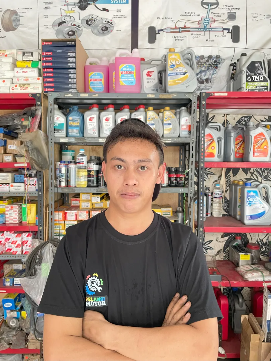 Teknisi Bengkel Pelangi