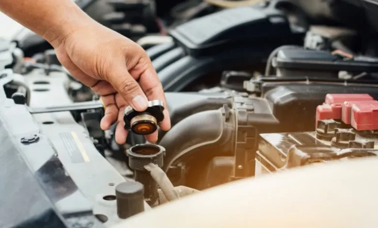 Cara Merawat Radiator Mobil Agar Mesin Awet dan Bebas Overheat 12 Cara Merawat Radiator Mobil Agar Mesin Awet dan Bebas Overheat